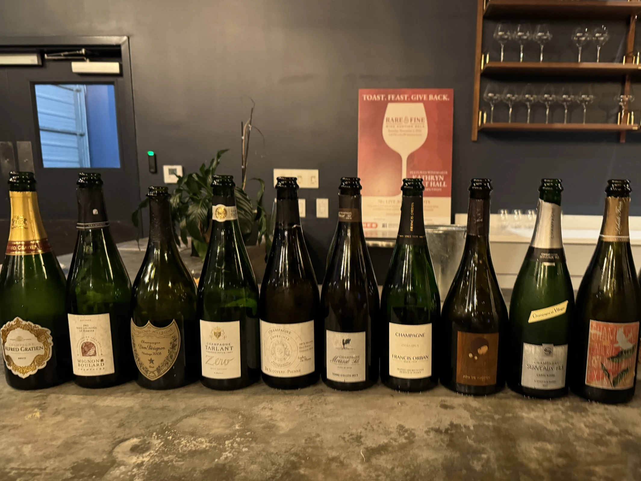 Wine bottle group, IMG 3963