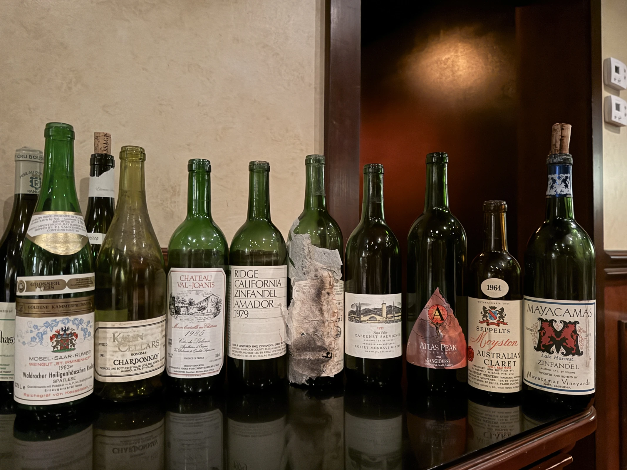 Wine bottle group, IMG 4354